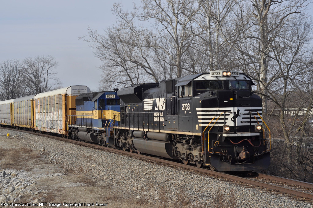 NS 2733 On NS 289 Eastbound
